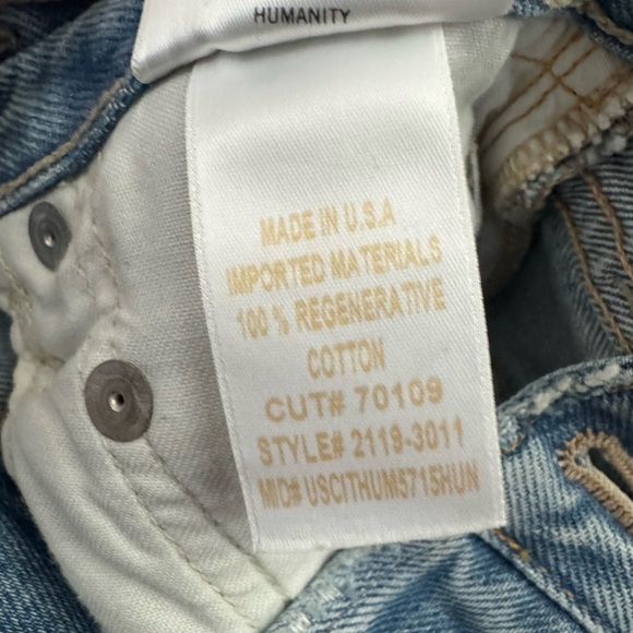 Citizens Of Humanity Light Wash Boyfriend Jeans - Picture 4 of 7